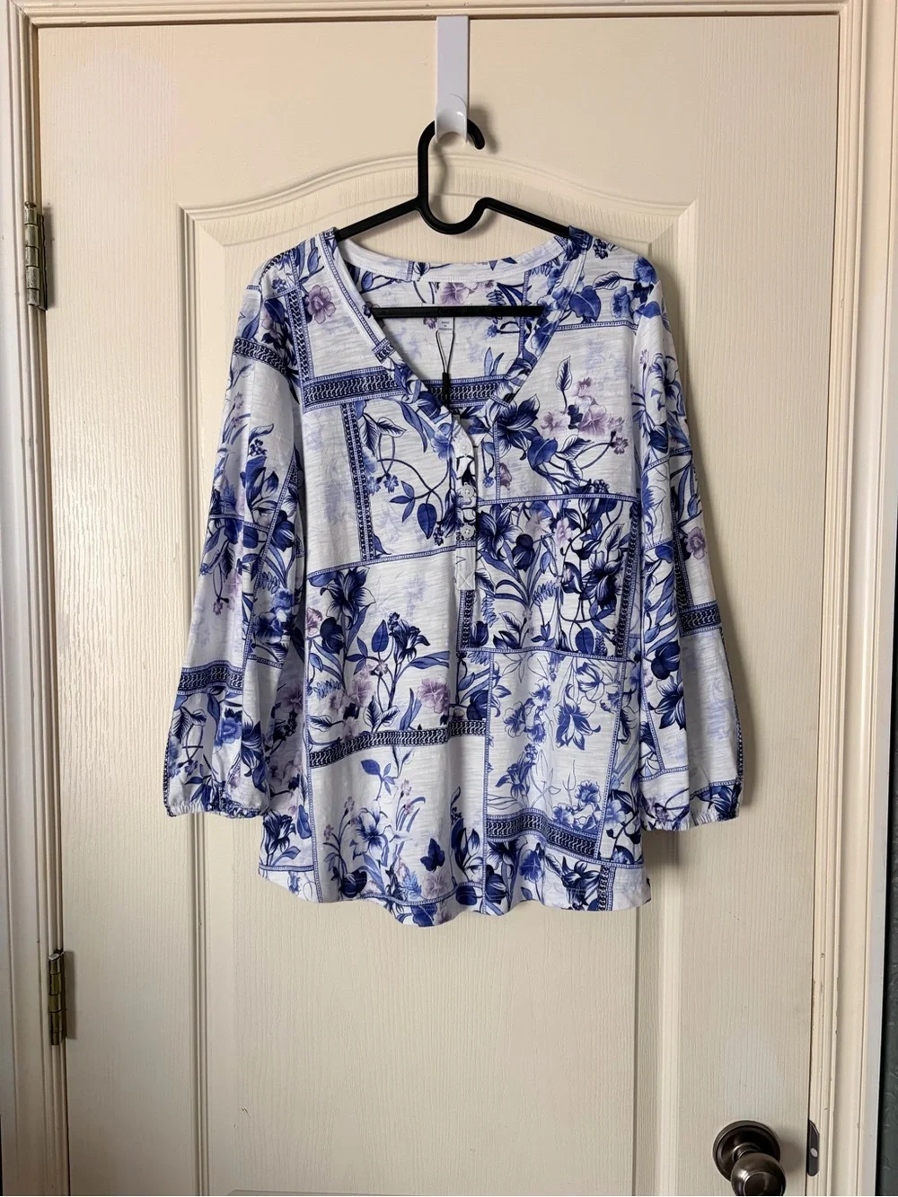 NWT Chicos Cotton Printed Billow Sleeve Patchwork Blouse, size 1, medium